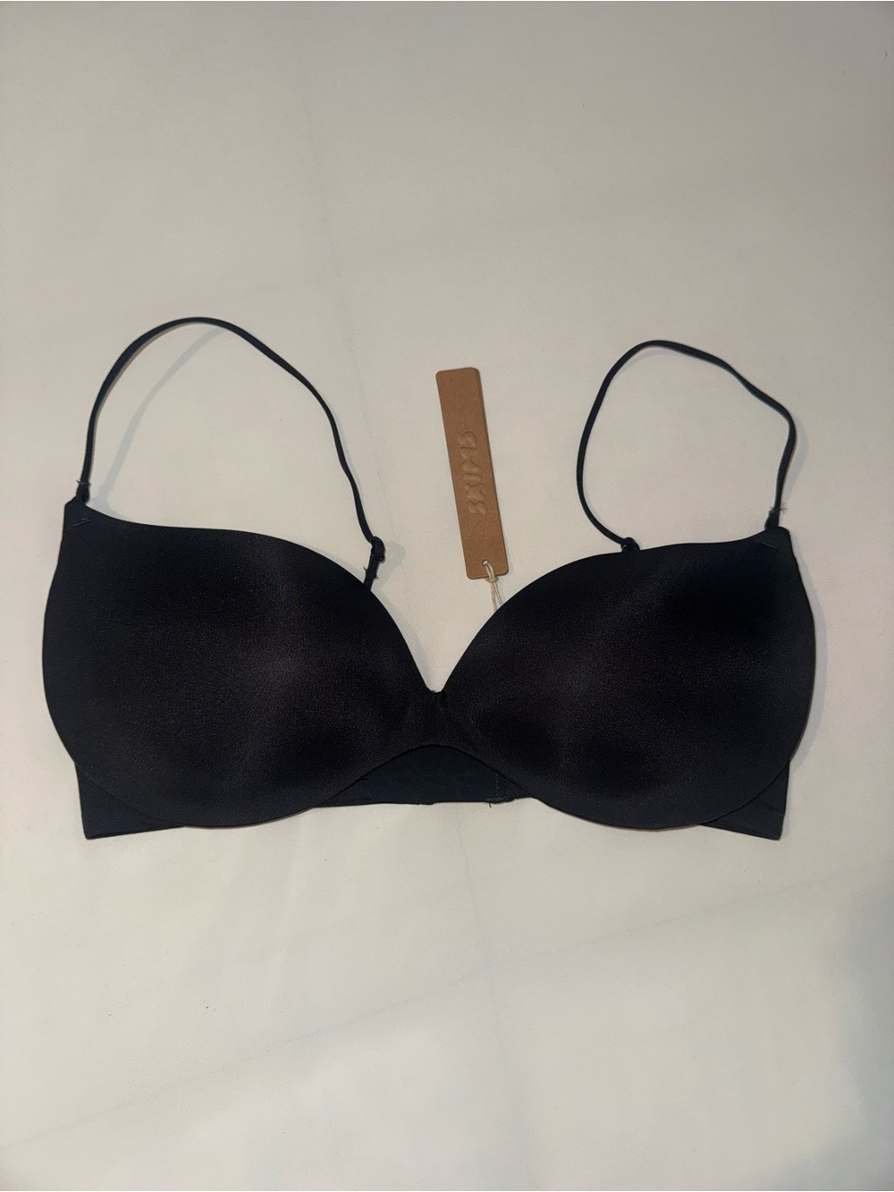 Skims Wireless Form Lightly Lined Plunge Micro Strap Bra